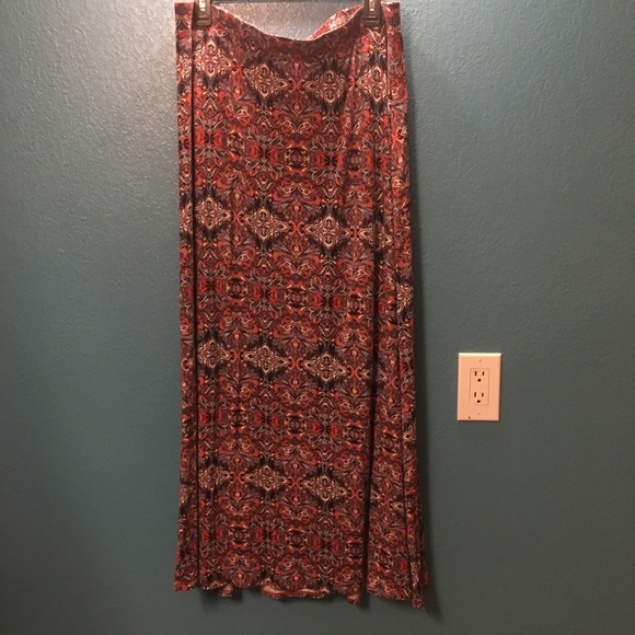 Maxi skirt - Picture 1 of 3